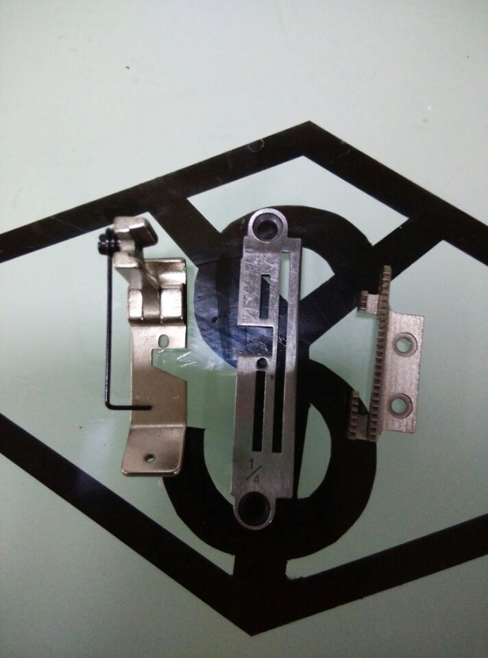 缝纫机配件带刀车切包一体针位 切包一体牙齿压脚针板 规格齐全