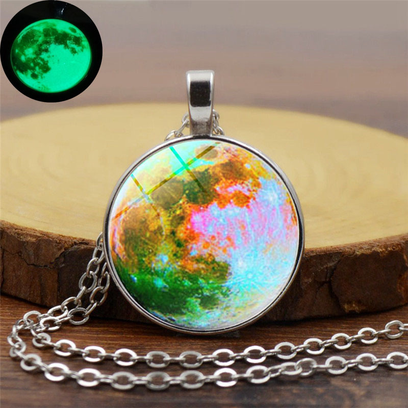 Glow-in-the-Dark Necklace Image 3