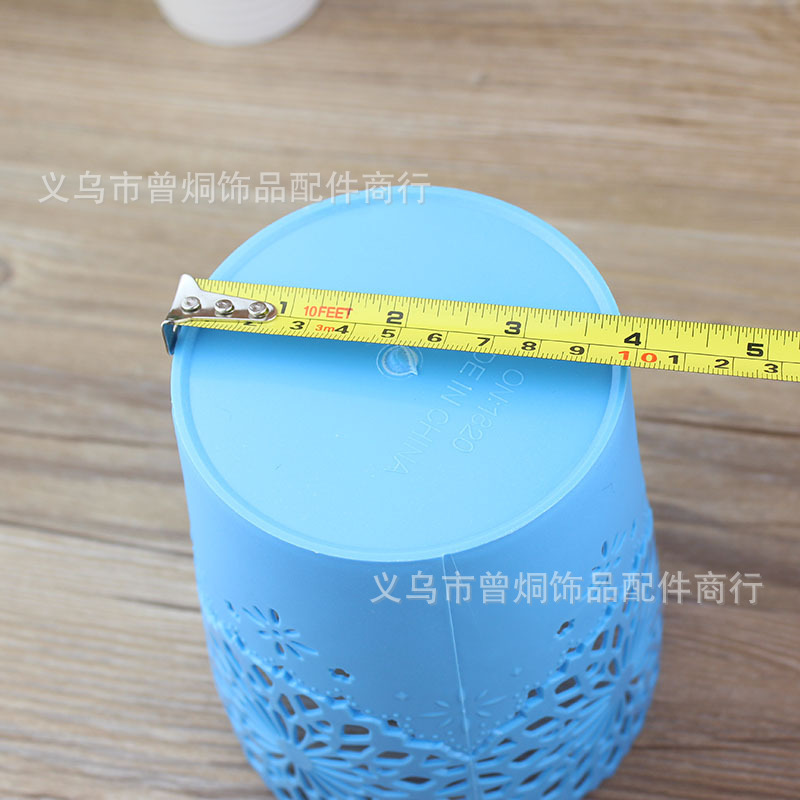 2424943990_549840909