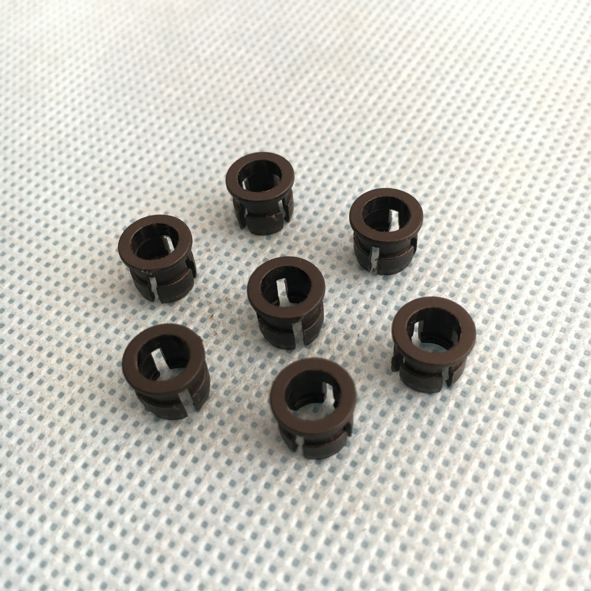 东莞厂家现货特价 全新环保LED灯座 LED平扣套 尼龙固定灯套