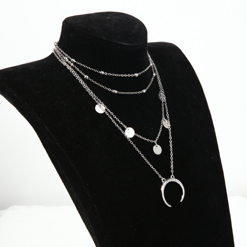 Choker Round Pendant Necklace
