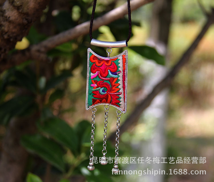 苗绣刺绣短项链
