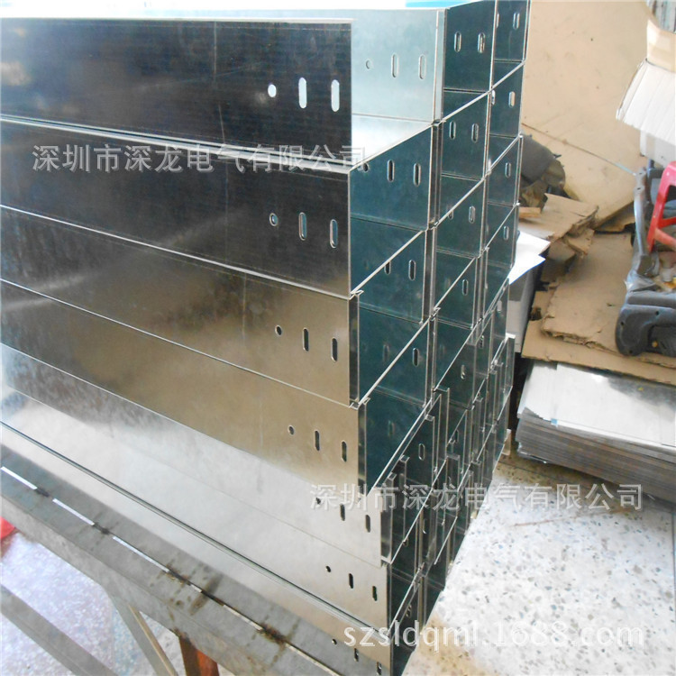 2348060645_2103297406