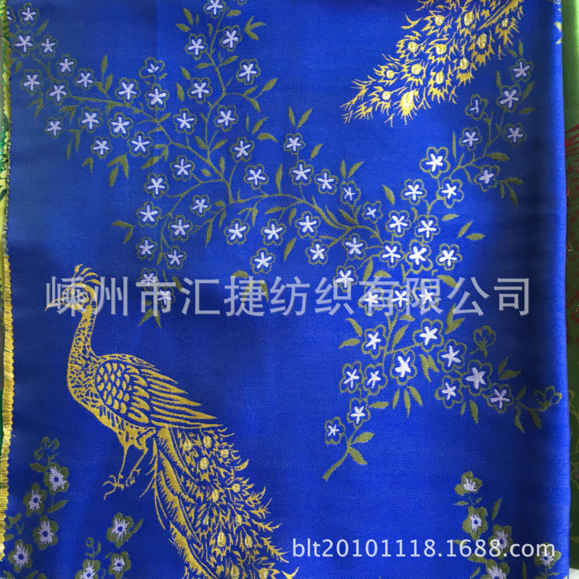 工厂直供色织提花时装面料嵊州大提花裙装面料各色孔雀图案面料