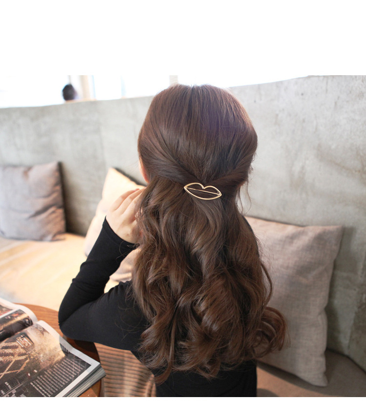 20g Weight Hair Clip Hair Accessories Type 1 Piece Quantity Daily Occasion Alloy Material Moon Pattern Women'S Gender Plating Design Simple Style Style Simple Style Moon Alloy Plating Hair Clip 1 Piece 14