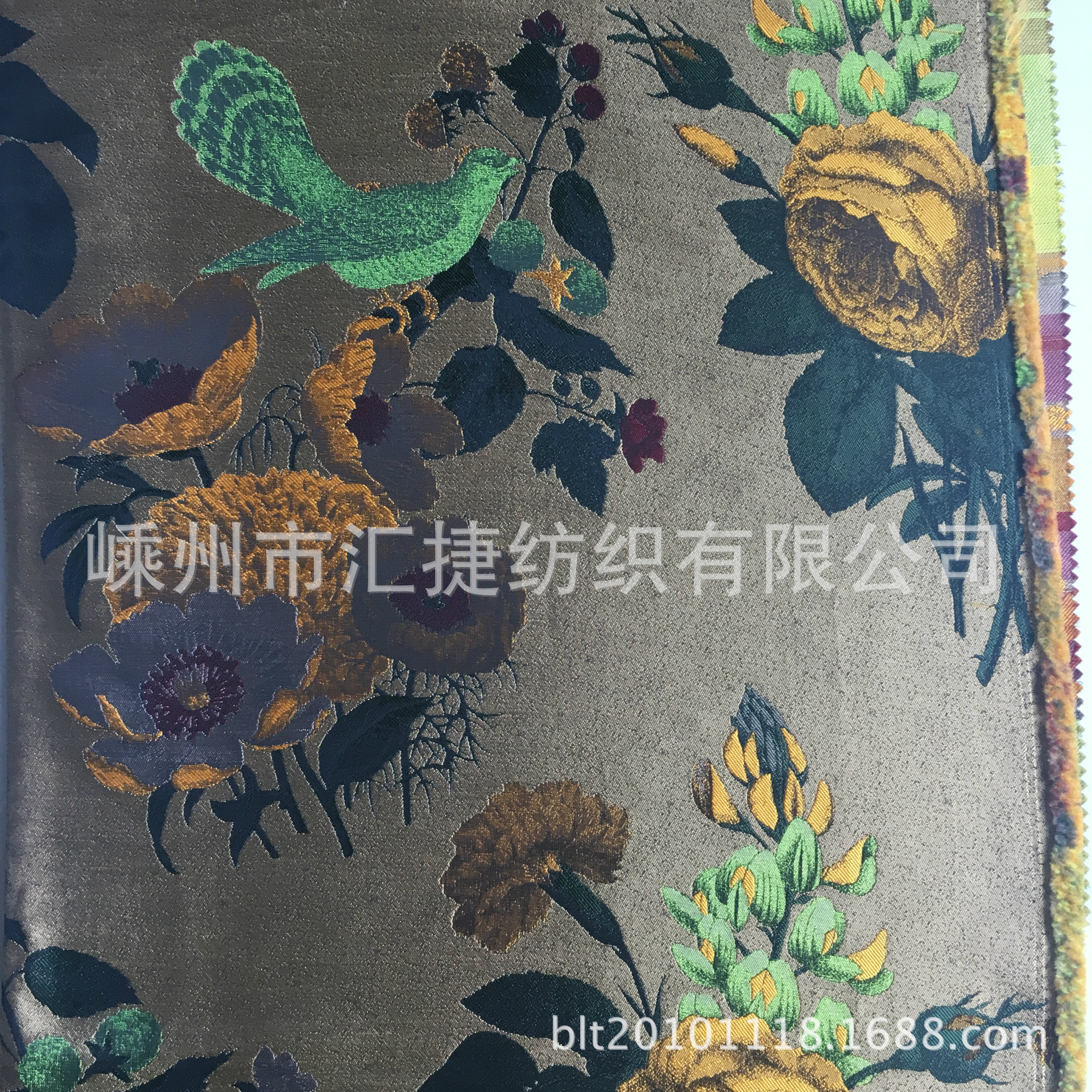 工厂直供色织大提花时装面料大型花鸟图案色织提花面料,