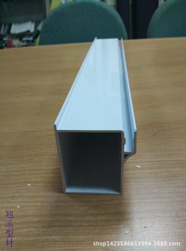 专业生产厂家生产各种颜色不同形状的PVC冷顶塑料型材-PVC冷顶9