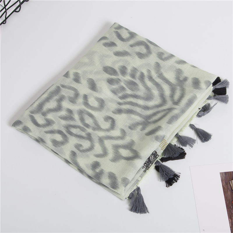 Women's Ripple Printing Pattern Sunscreen Towel Cotton And Linen Fringed Silk Scarf Beach Shawl For Women display picture 13