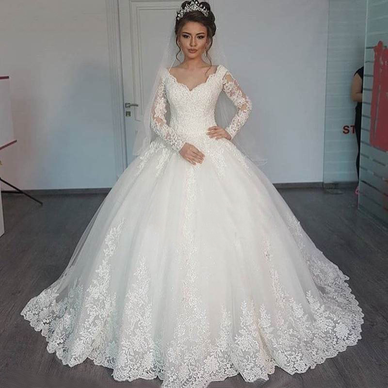 Foreign trade wedding dress 2019 spring new slim shoulder sleeve sleeve wedding dress drag tail lace bridal wedding dress