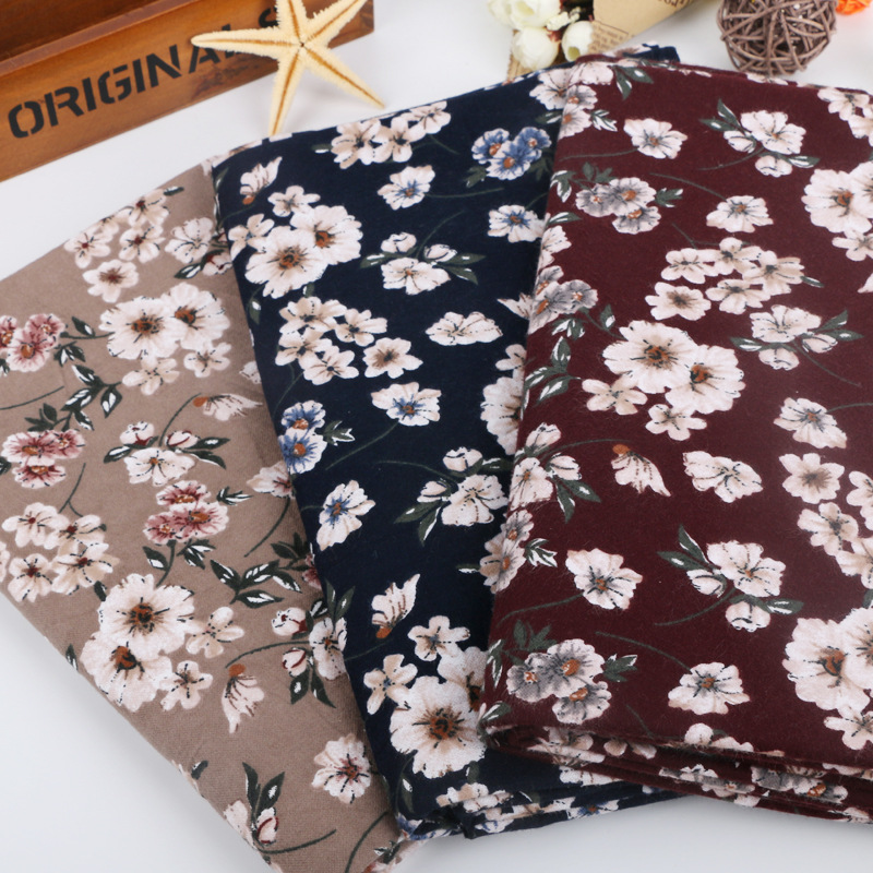 新品碎花棉布儿童娃娃衫面料 全棉梭织拉绒布法兰绒 新款一米起售