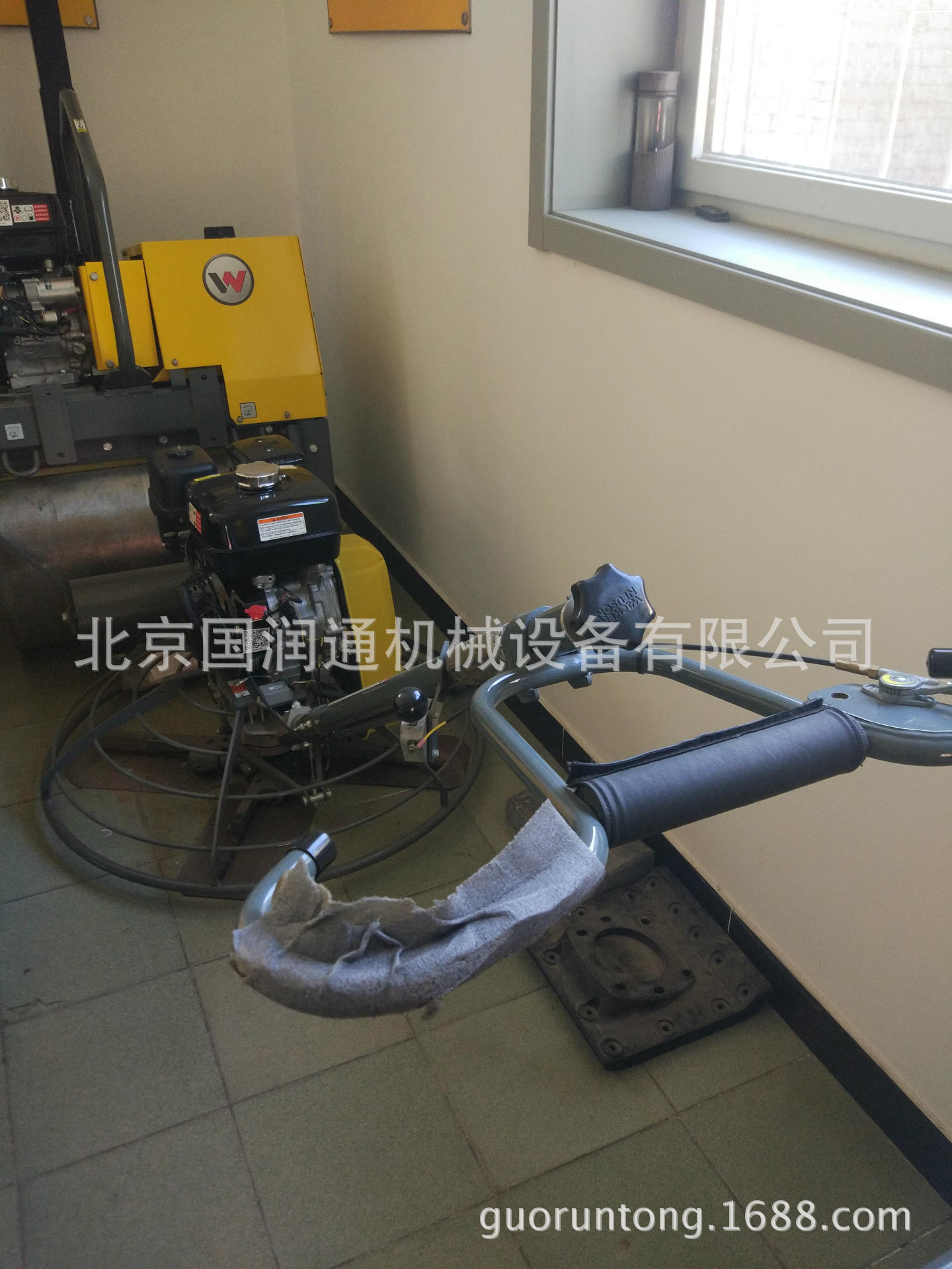 威克手扶式抹光机8马力发动机GX240