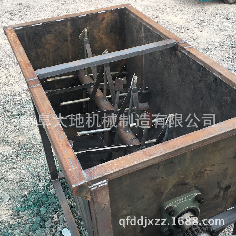 卧式肥搅拌机 多功能饲料搅拌混料机 自吸式玉米粉碎搅拌机