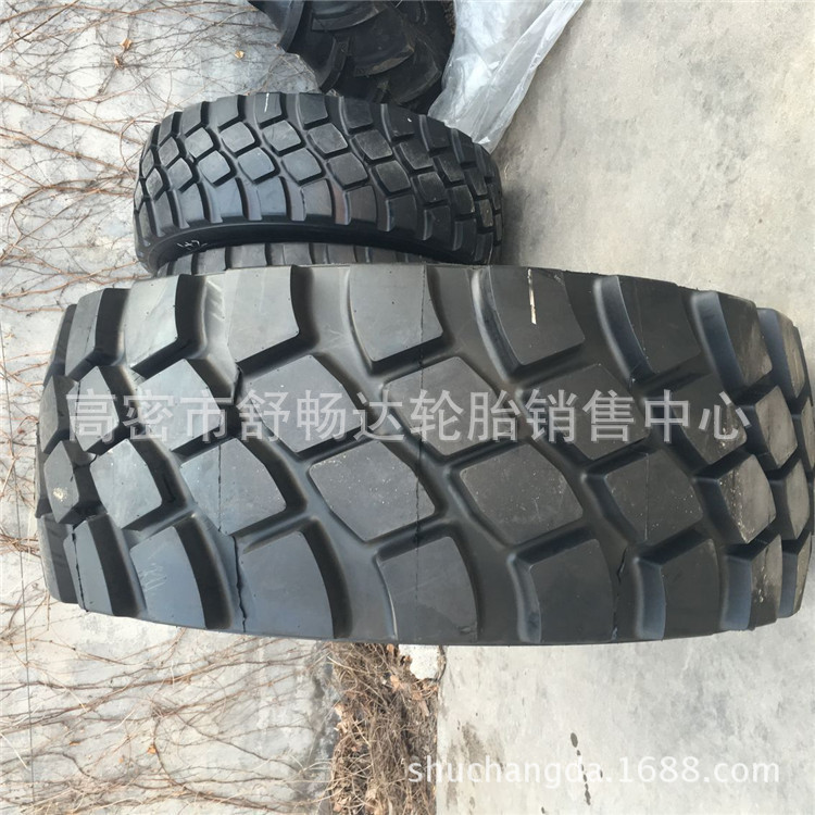 大量供用23.5R25子午线轮胎 工程机械轮胎 装载机轮胎 钢丝轮胎