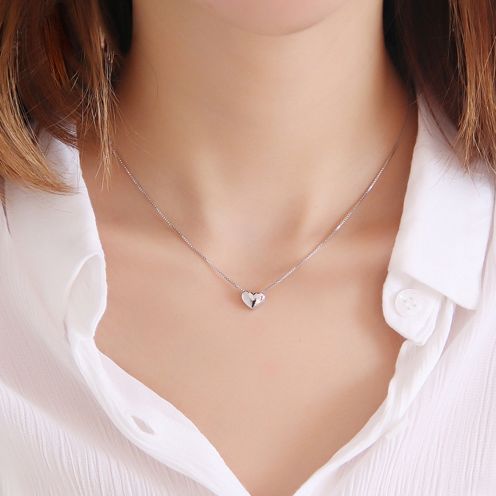 Korean Fashion Simple Heart Pendant Alloy High Quality Necklace Classic Hot Sale Style display picture 2