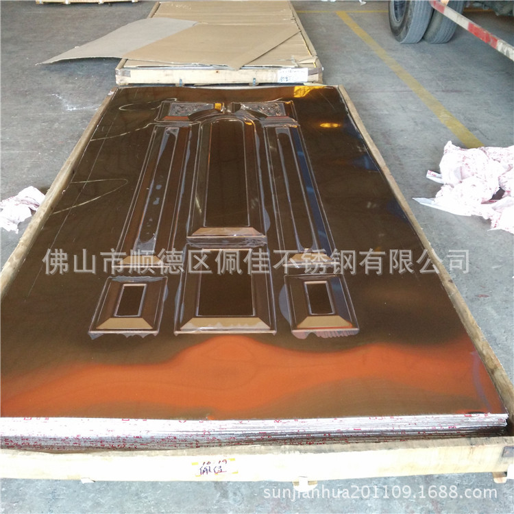 乌鲁木齐ktv夜场工程不锈钢镜面装饰压花门板 镜面ktv包厢门板