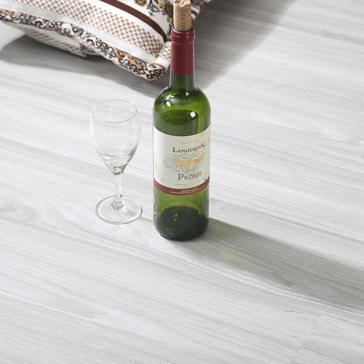 批发PVC锁扣地板 木纹免胶 塑胶石塑地板革加厚耐磨防水地板4.5MM|ru