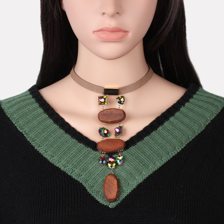 Handmade Jewelry Log Crystal Choker Wooden Velvet Necklace display picture 2