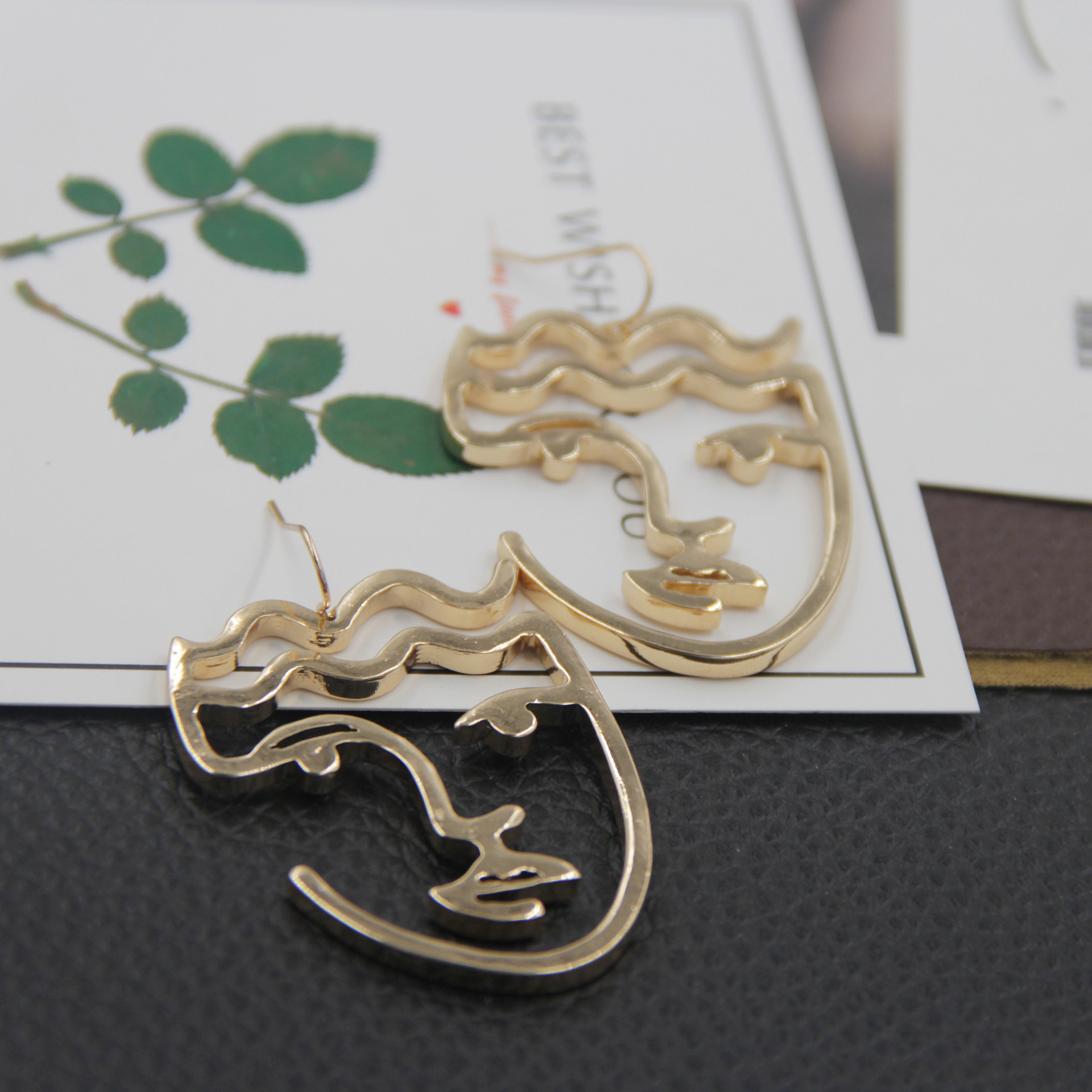 Earrings Image 9