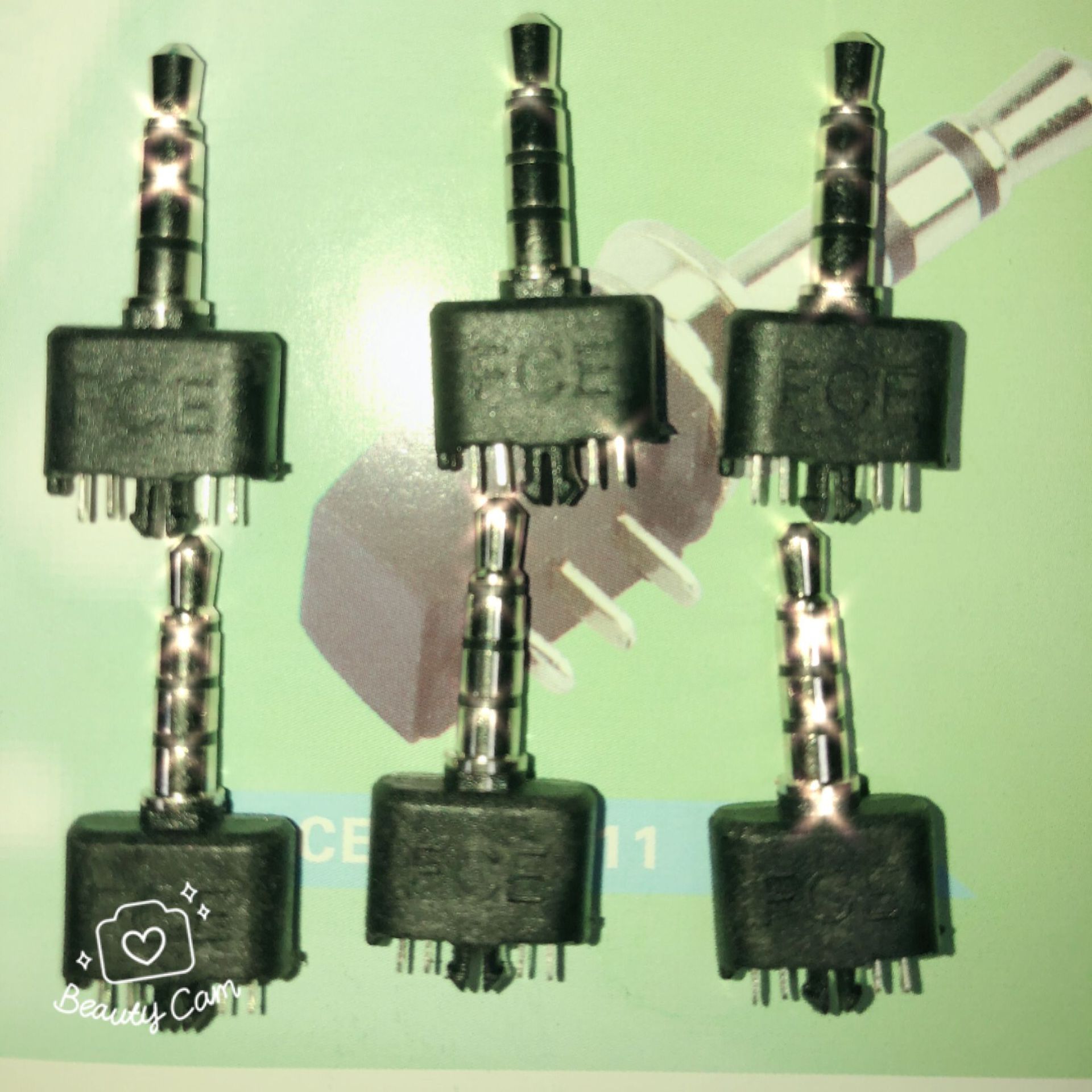 新款立式音频插头3.5mm四极4节