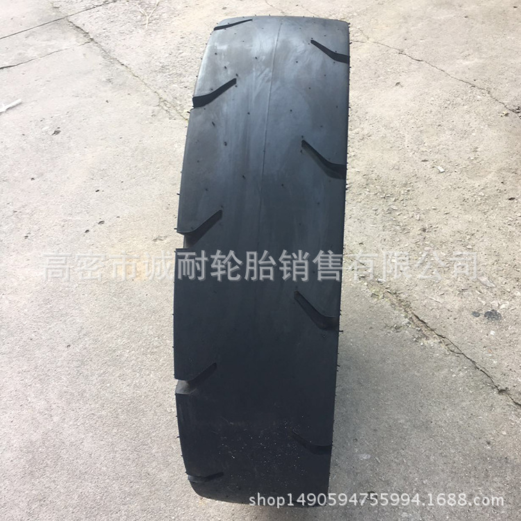 铲运机光面轮胎9.75-18 10.00/12.00-20 12.00-24 225/70D406