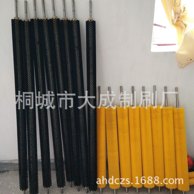 供应食品级萝卜清洗毛刷辊 水果打蜡清洗机毛刷辊 土豆去皮机毛刷