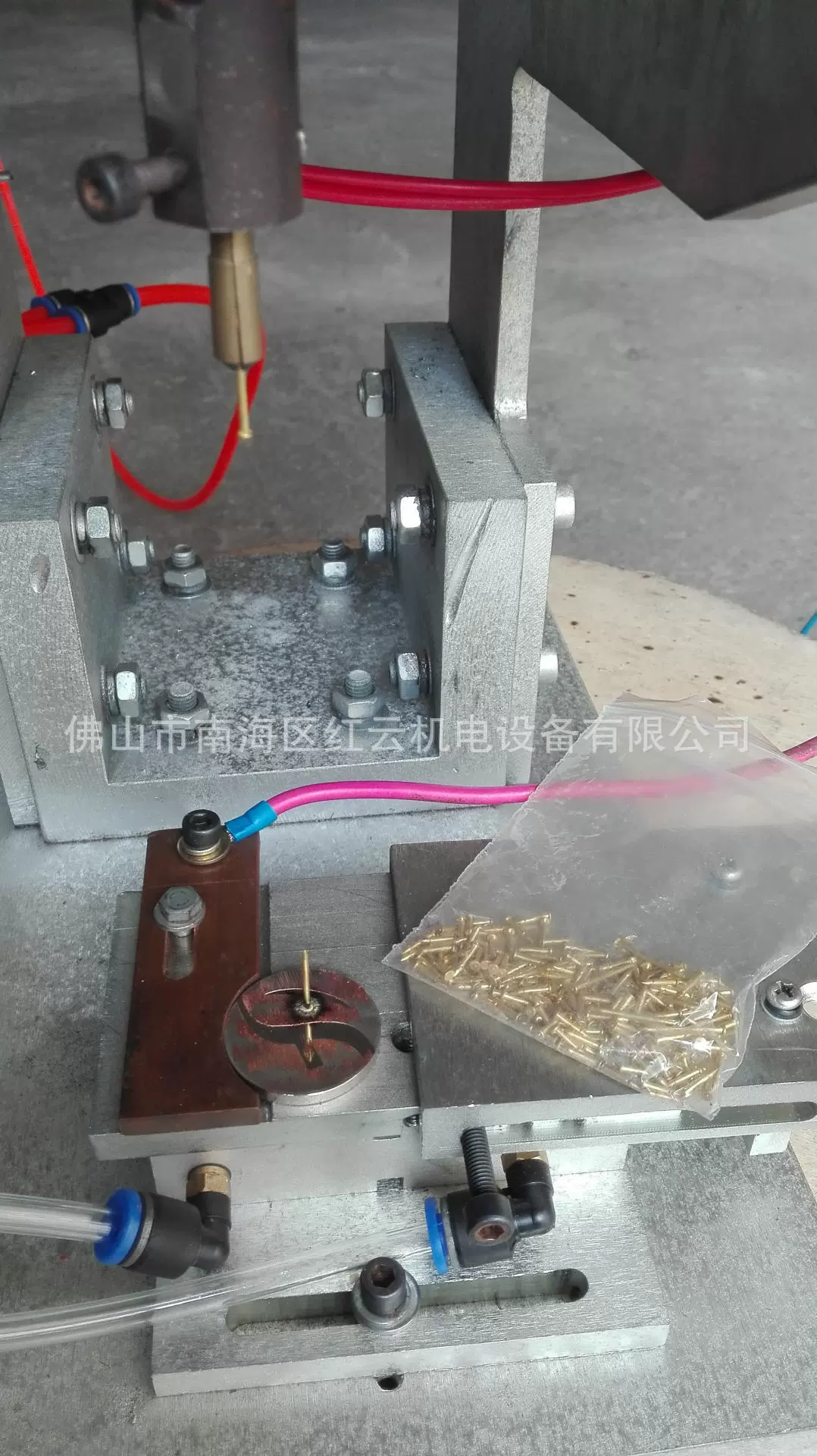 Игольчатый сварочный аппарат, сварочный аппарат для вывесок, сварочный аппарат для именных табличек, сварочный аппарат для значков