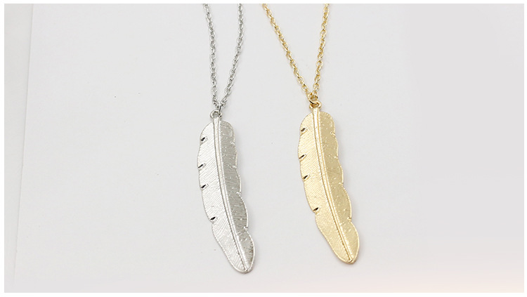 Fashion Alloy Leaf Feather Women's Necklace display picture 1