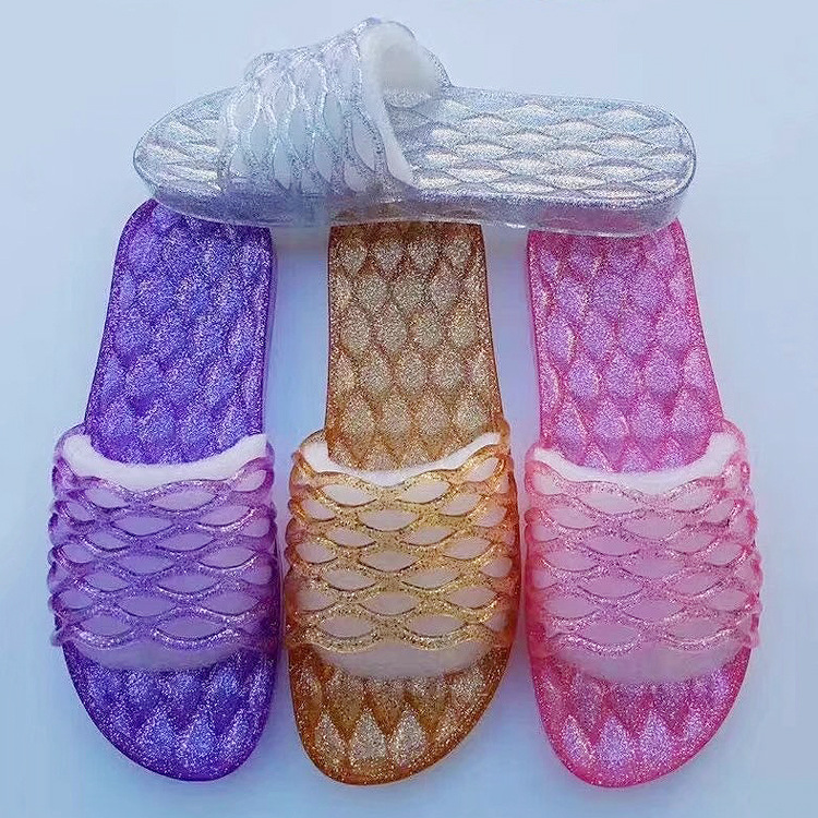 Массажер, нескользящие тапочки, тренд 2017, новая коллекция