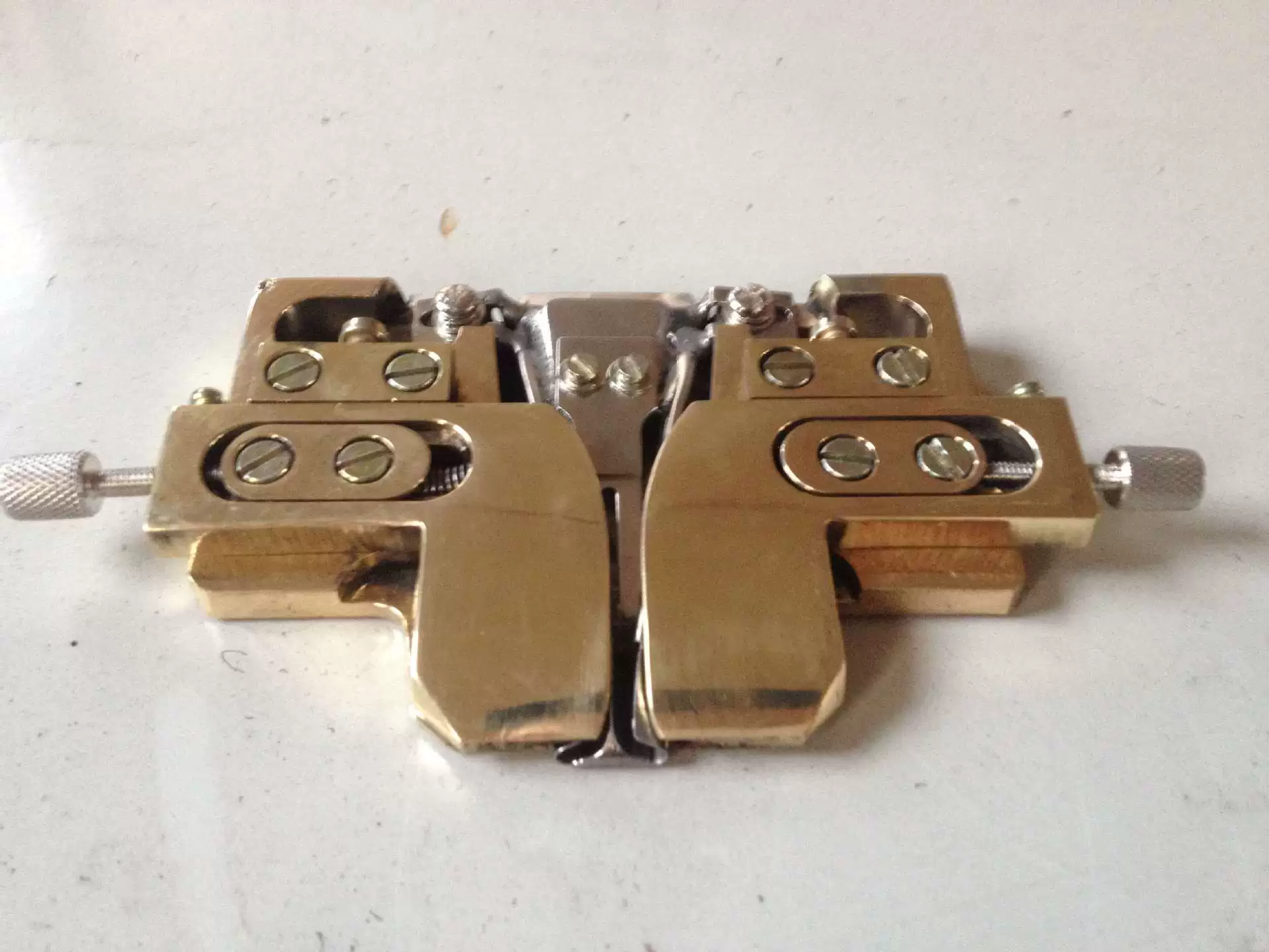 Изготовление двухигольного роликового прижимного колпачка с импортным прижимным роликовым прижимным роликом с двойной иглой