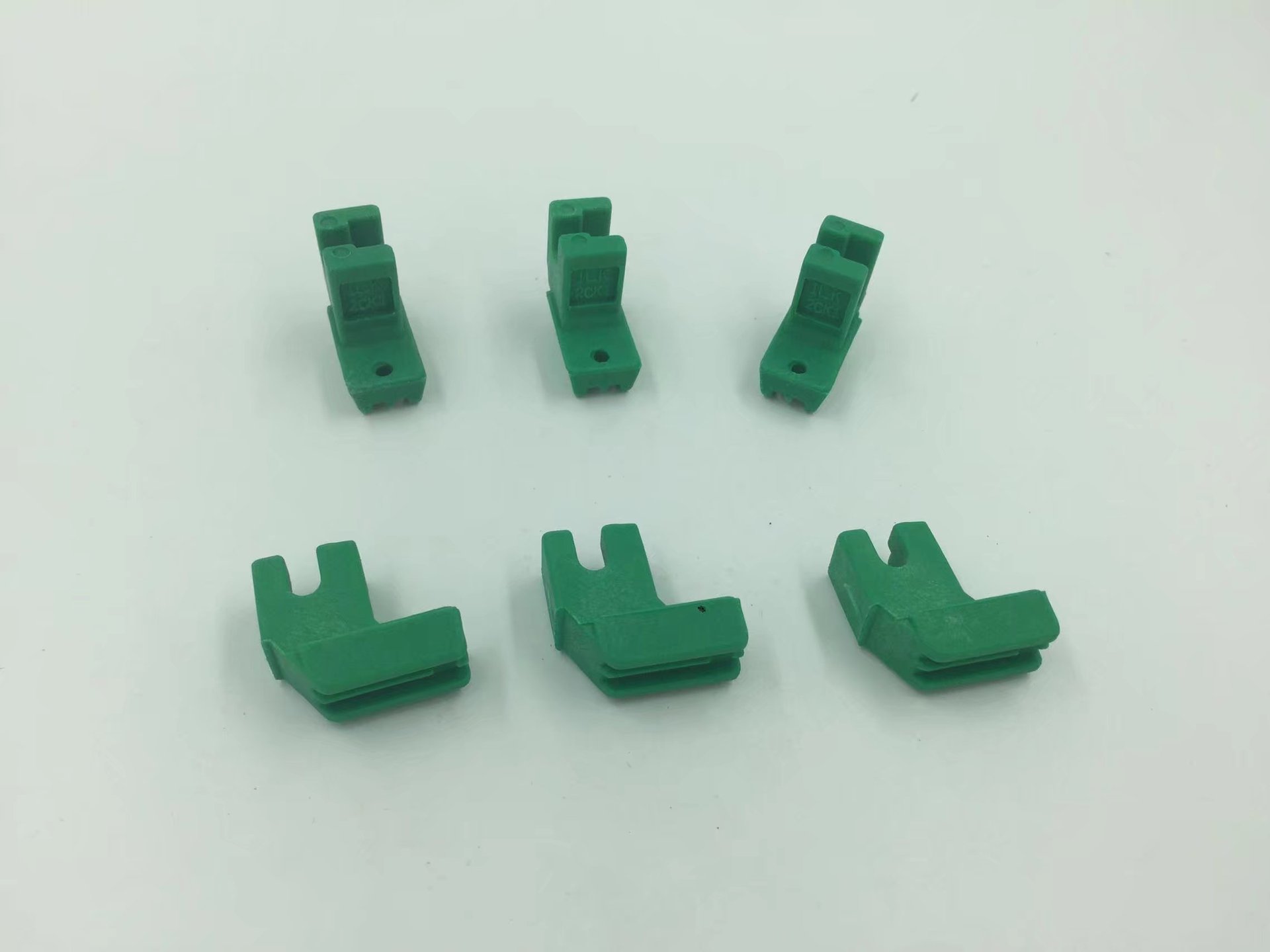 绿色 家用隐形拉链压脚  老式缝纫机压脚  塑料压脚