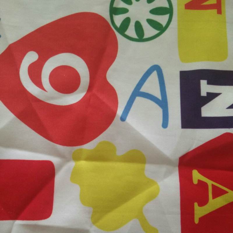 加密斜纹水密桃印花布 床品面料 桌布台布窗帘布 卡通遮光窗帘