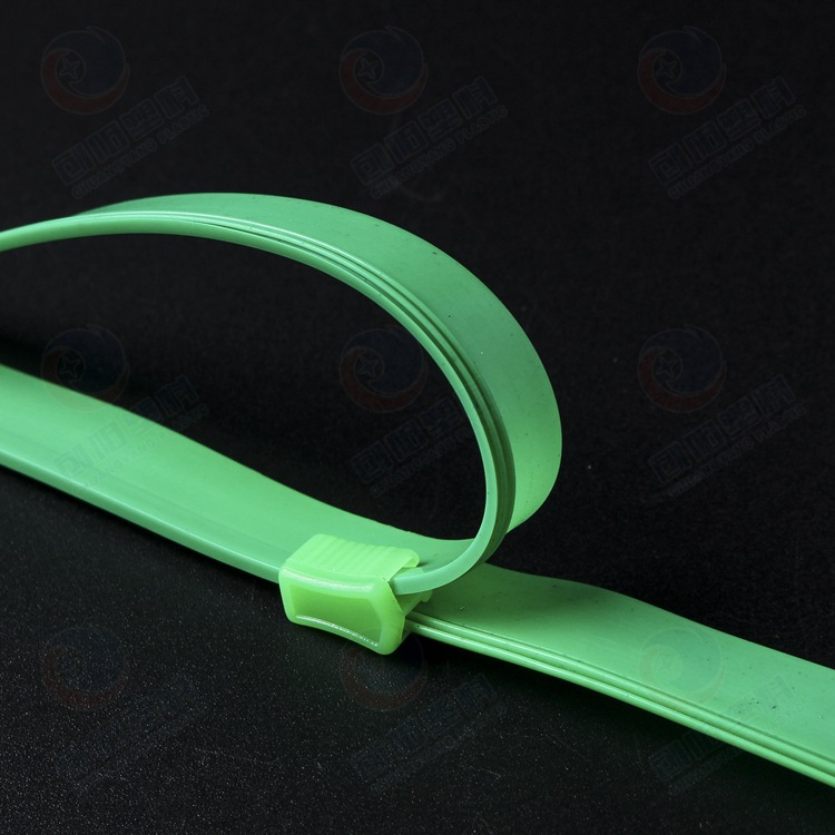 优质供应PVC拉链 各色多款式齐全 玫红色现货 批发塑料拉链防水