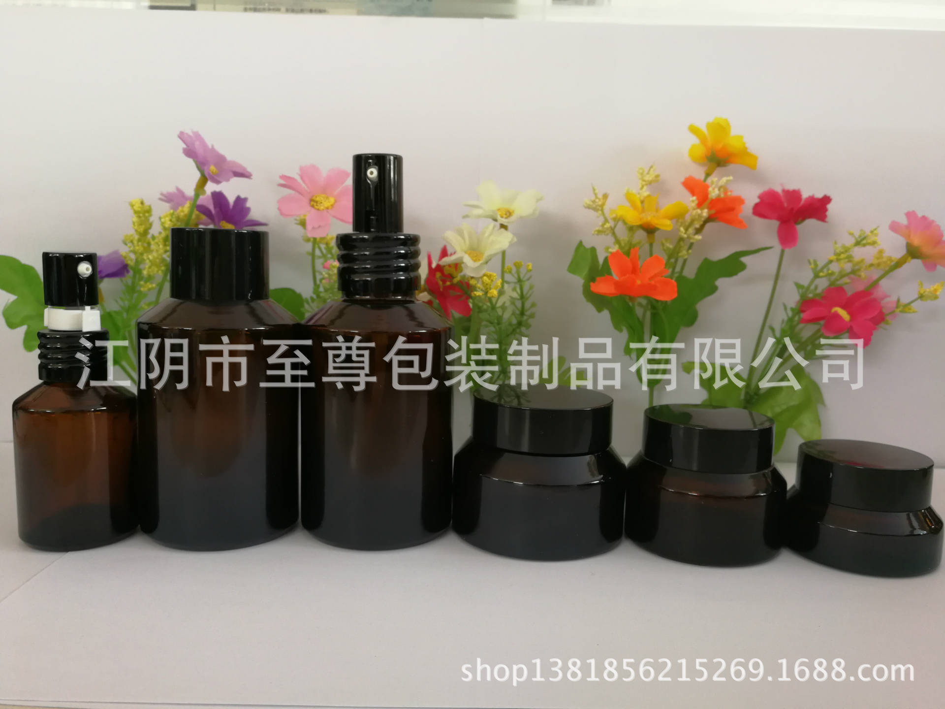 斜肩玻璃瓶，化装品套装瓶，乳液瓶，电镀塑料通用盖，螺口喷头