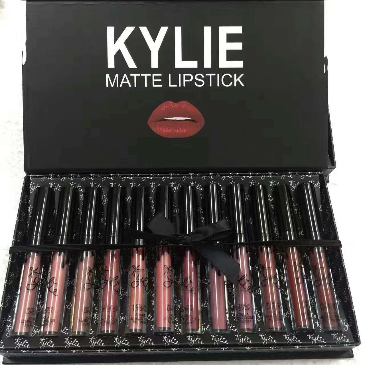 New spot kylie 12 lip gloss KYLIE 12 bla...