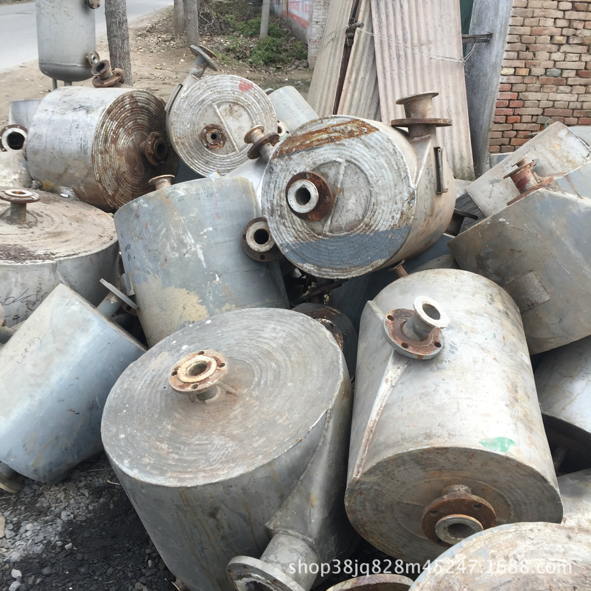 出售二手304冷凝器，二手不锈钢列管冷凝器，二手螺旋板换热器