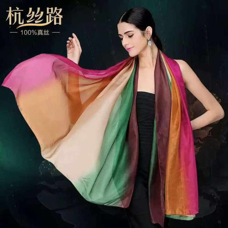 2019 new pattern mulberry silk Silk scarf Versatile Gradient color Silk like scarf Rainbow Sunscreen Shawl wholesale