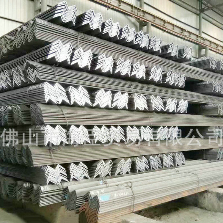 专业生产 过磅不等边角钢 热轧不等边角铁  国标角铁 价格优惠