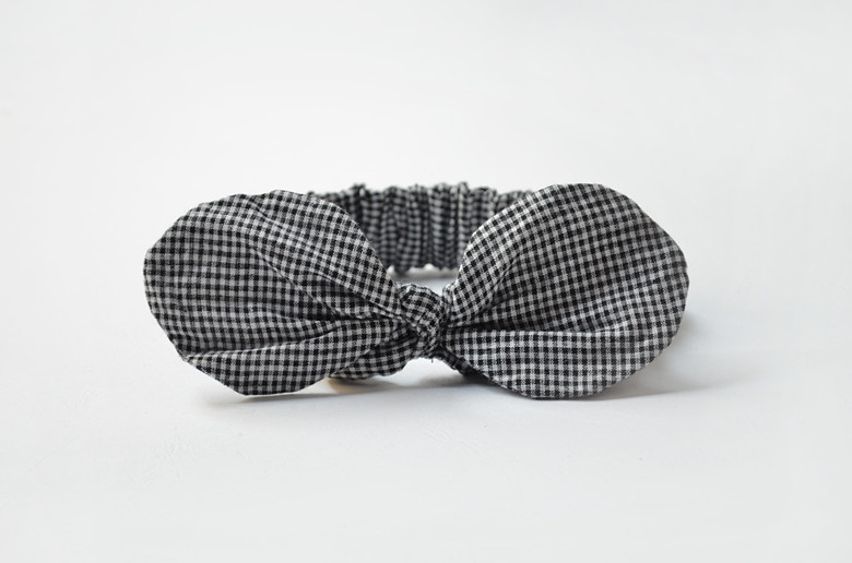 New Black And White Plaid Knotted Rabbit Ears Baby Hair Accessories Headwear display picture 4