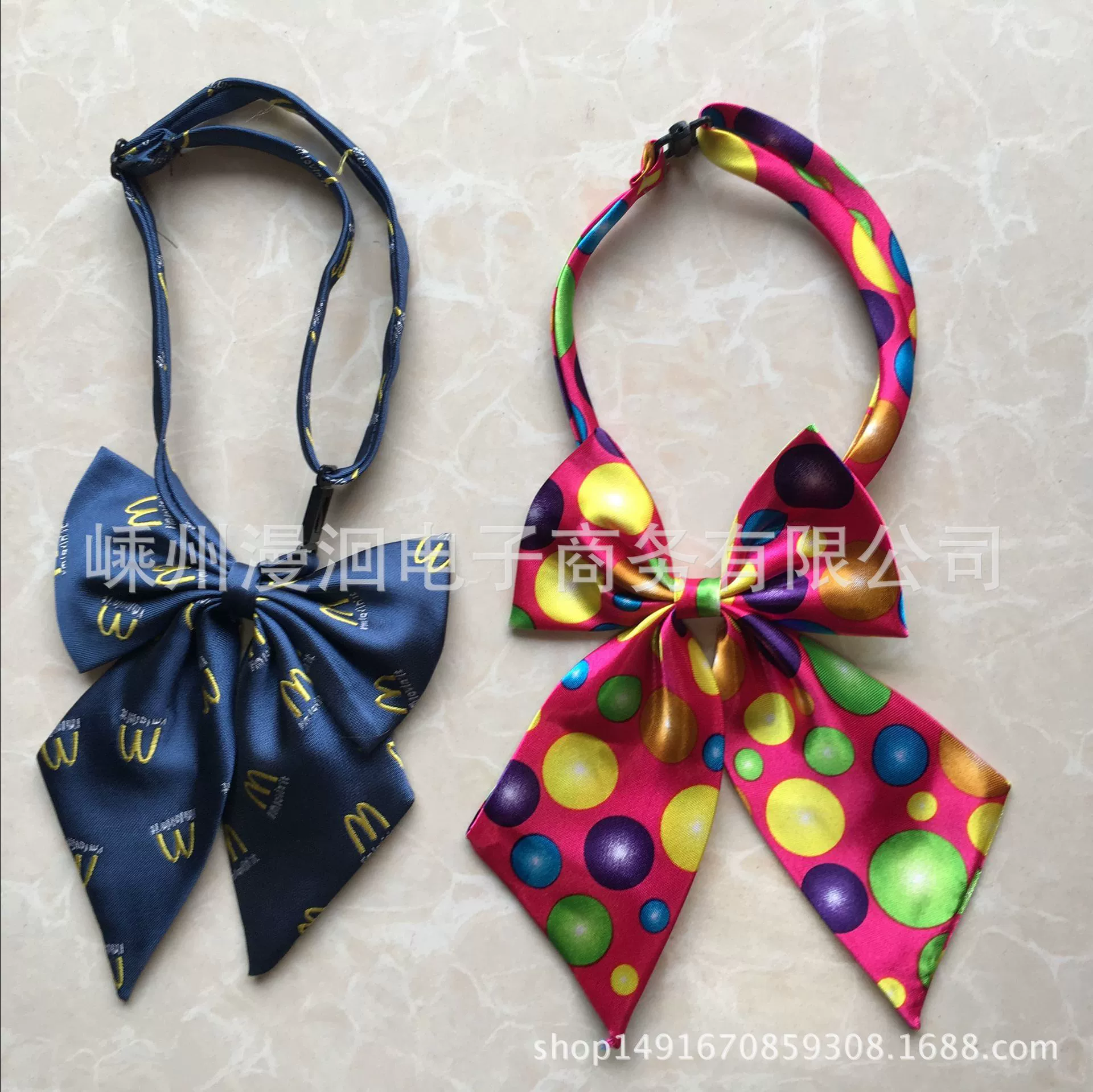 Children's bow tie with bow
