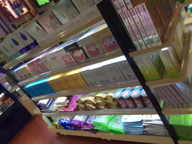 化妆品展示柜 美容护肤产品展柜 日化店化妆品背柜货架展示架