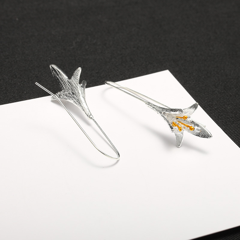 Simple And Elegant Lotus Ear Line Lily Flower Silver-plated Ear Hook Women display picture 5