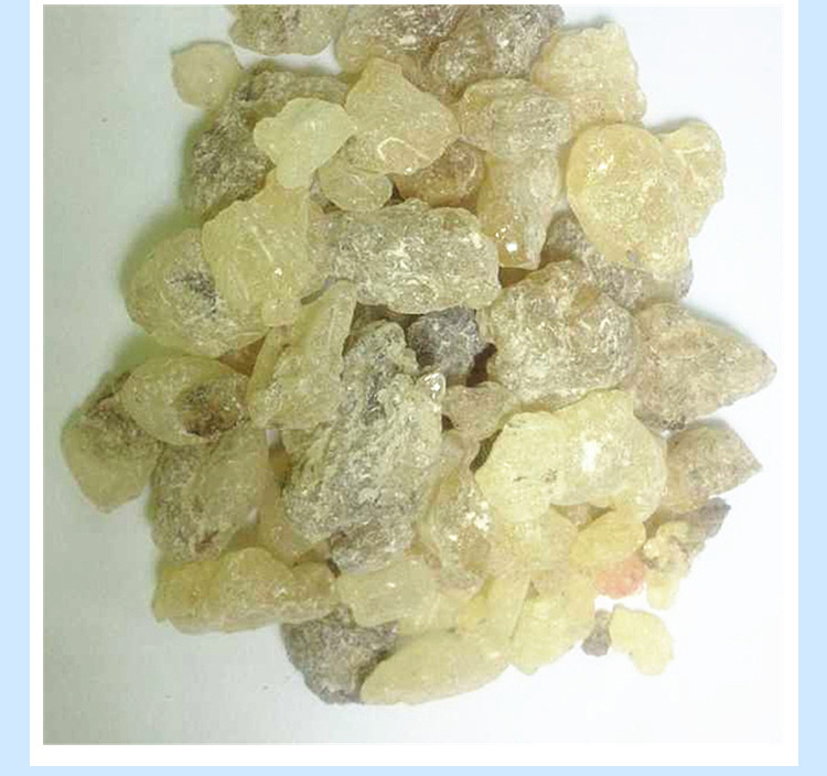 主要用途 A、油墨方面:主要用在PP,PE等塑料油墨、复合油墨、表印油墨上,用于增加附着力、流动性、光亮度等,特别是用在未处理过的塑料薄膜上。 B、食品添加剂方面:达玛树脂用作食品的上光剂、涂釉剂等,也可以用来生产口香糖。 C、化妆品方面:达玛树脂被当成香皂生产和一些化妆品生产中乳化香料的媒介物。 D、医疗上:达玛树脂可以用在初期麻风病的局部治疗上,把达玛树脂捣碎混以椰油,然后涂在病人的皮肤上面。E、用于油画以及坦培拉绘画的上光油。