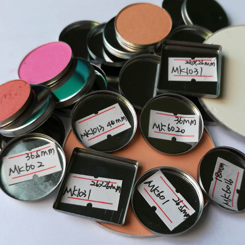 专业做化妆品铁盘厂家 化妆品圆形眼影分装铁盘 冲压防锈铁盘26mm