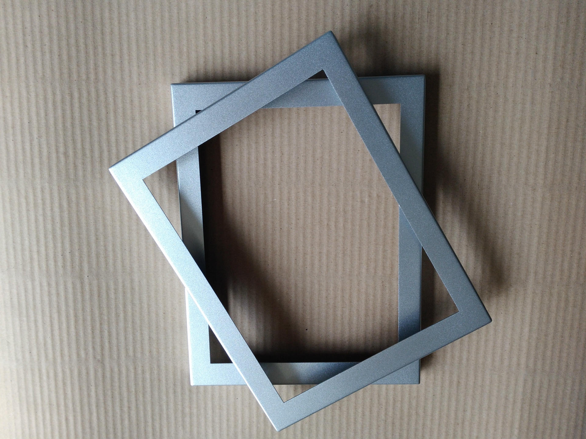 深圳机箱机框钣金，深圳广告机钣金，监视器钣金外壳