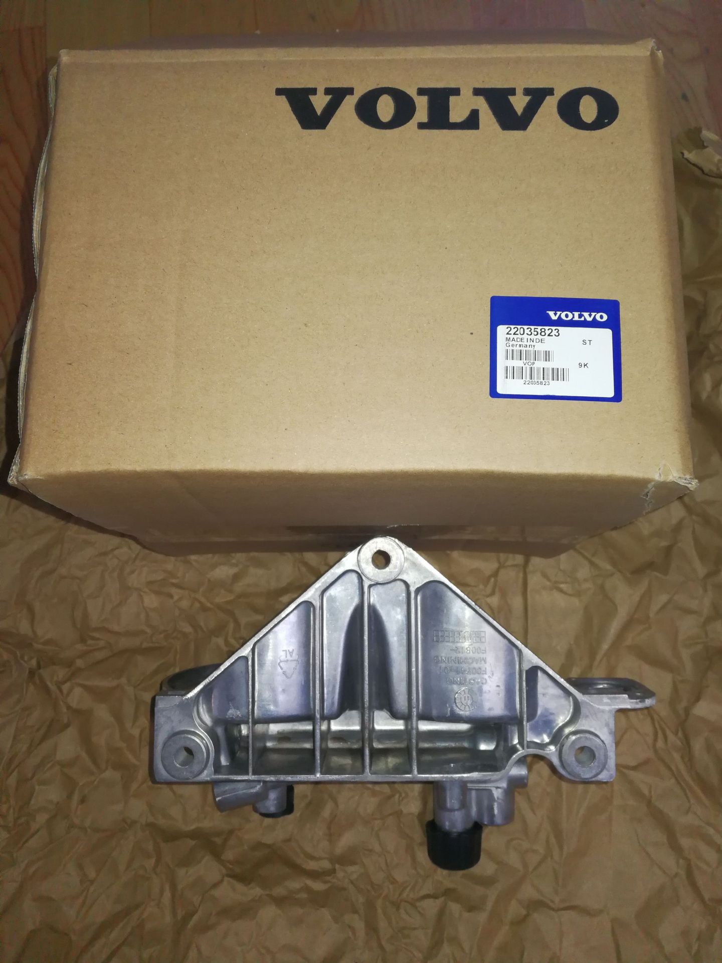 供应沃尔沃TWD1643GE发动机输油泵总成22035823