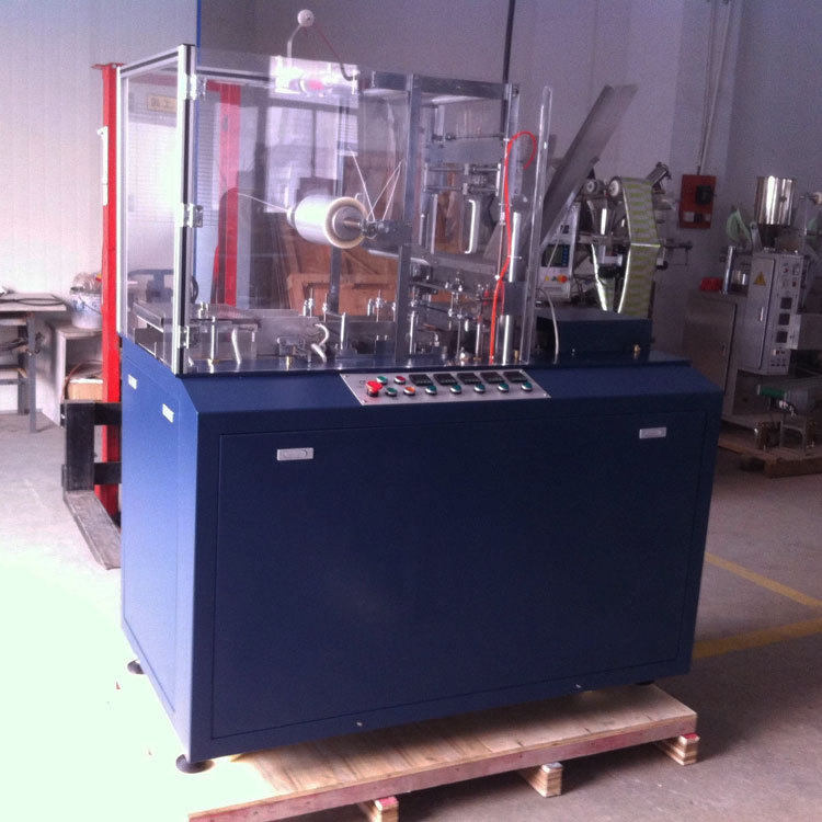 供应文山文具用品透明膜三维包装机|全自动化妆品透明膜包装机