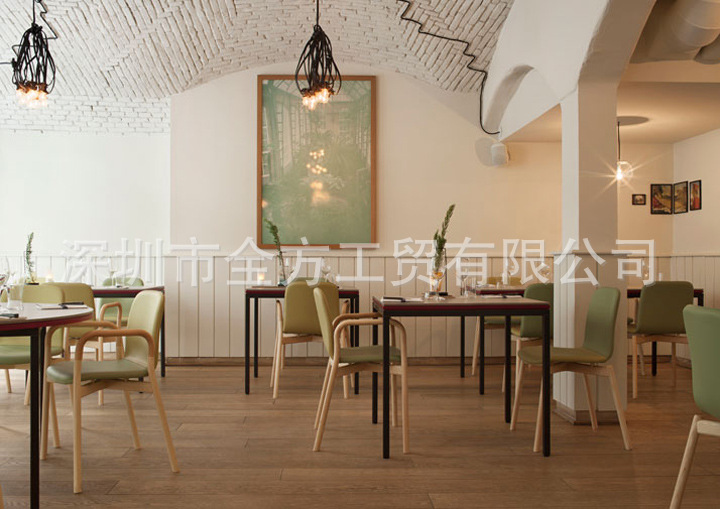 城堡小酒馆中西香港式茶餐厅实木餐桌椅深圳工厂可量尺预定设计