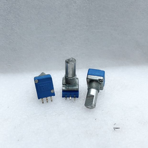 台产 9MM 双联C5K  -15半圆轴