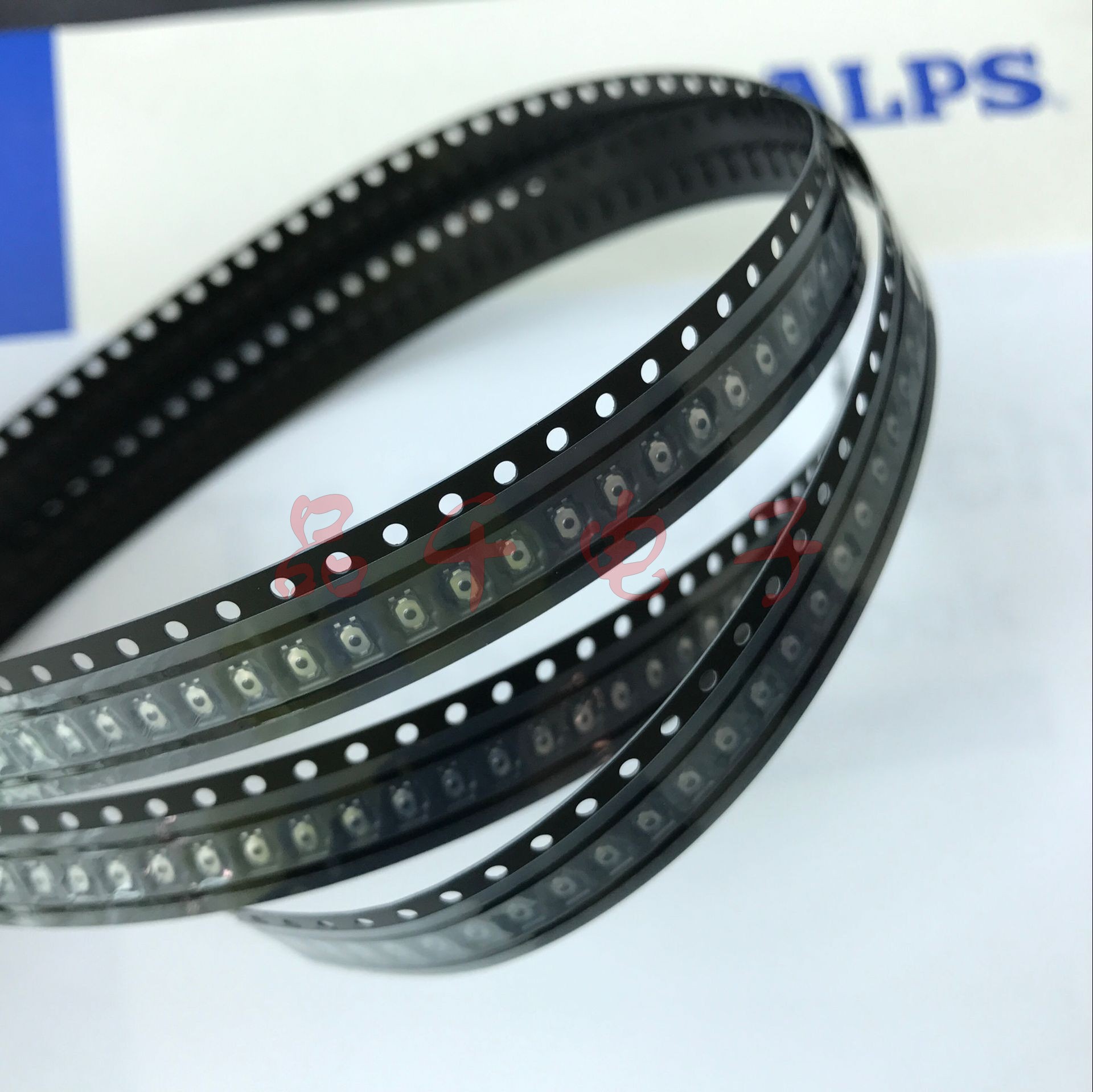  ：阿尔卑斯ALPS电子元件，轻触开关 SKSWCEE010