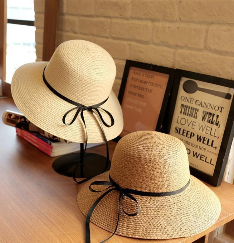 Women's Straw Hat With Black Ribbon Bow Sunshade Beach Hat_voghion.com
